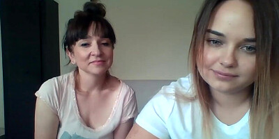 Mom And Daughter On Cam
