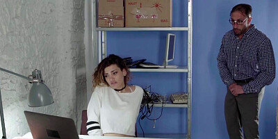 Penelope Cum blows her stepdaddy and gets fucked by him