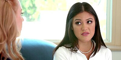 GIRLSWAY Lexi Belle Fingers Kendra Spade For Uni Admission