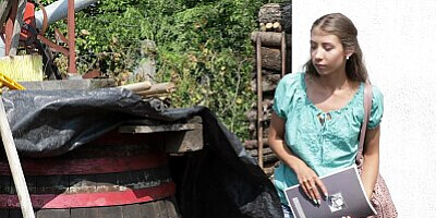 Cute assistant seduces her sexy older boss. She eats her shaved pussy