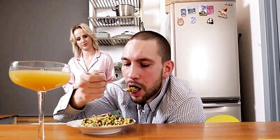Pie 4K featuring Hanna Rey's creampie pussy smut