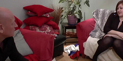 BBW Laura Louise plays with a big sex toy and gets fucked