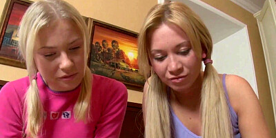 Maria and Samantha Have An Anal Threesome