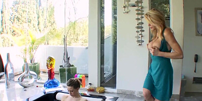 Stepmom Alexa Styles Helps Stepdaughter Delilah Blue Clean up