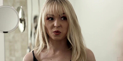MILF London River and stepdaughter Lilly Bel in lesbian action