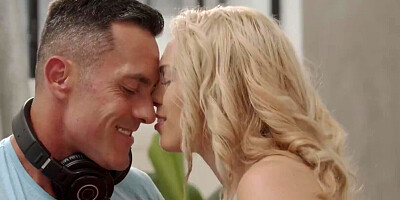 JOYMII - Sexy Wife Ambra Dolce Is Horny To Get Her Wet Pussy Banged After Her Shower