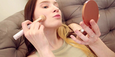 Julia A lets her stepbrother taste some delicious pussy