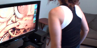 Dirty man fingers that cougar and fucks her cunt from behind