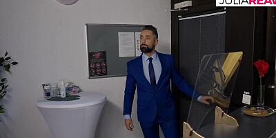 Oma Gerda 69, gibt nochmal richtig gas mit 30jaehrigem gut gebautem Fitness Trainer