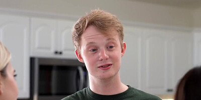 Santa's Perfect Helpers Xxlayna Marie & Jill Kassidy Help Milk Stepbro Rudolph's Dick - S30:E1