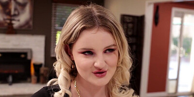 Step Mom & Step Daughter Pristine Edge & Eliza Eves Get Free Used On New Years Eve - FreeUse Fantasy