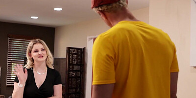 Step Mom & Step Daughter Pristine Edge & Eliza Eves Get Free Used On New Years Eve - FreeUse Fantasy