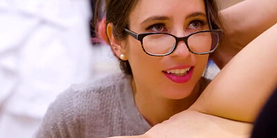 Doctor's Exam Ends in Lesbien Threesome!