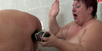 Fat old granny's with big bellies during BBW lesbian sex in the bathtub
