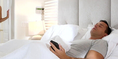 Family Hook Ups - Gizelle Blanco Flashes Her Tits To Her Stepdad But He Ignores Her At First