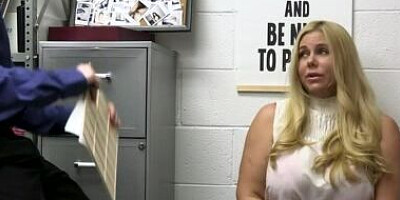 BBW blonde lady was caught thieving and now she'll have to bang the police officer