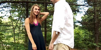 Amateur girl sucks a dick in the woods and gets a messy facial