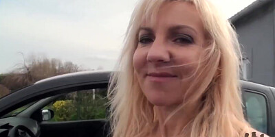 Thérèse, mature gourmande veut toujours plus de bites