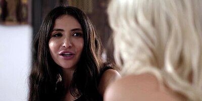 Gorgeous Teens Jane Wilde & Kenna James Fall For Each Other After Confiding In Each Other