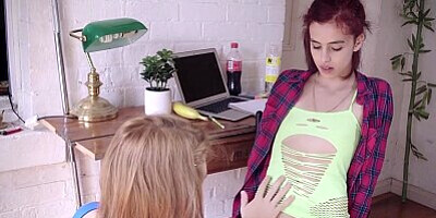 Skinny cutie gets licked by her lesbian girlfriend