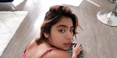 Teen was so lecherous that friend had to make it with her