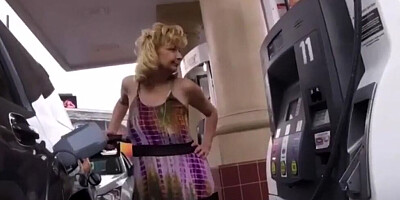 Mature blonde sucks that cock so well before being fucked doggystyle