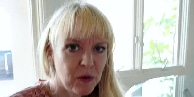 Two blonde MILFs are sharing a cock in this threesome video