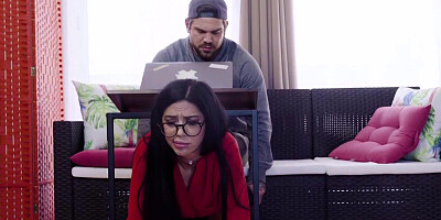 Stepmom Don T Hide Under The Table - Julia De Lucia