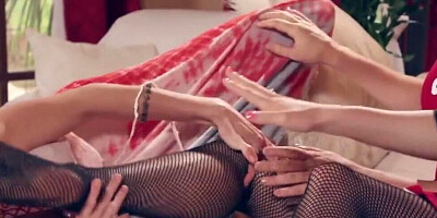 Lesbian babes Giselle Palmer, Kenzie Taylor & Serene Siren are lovemaking