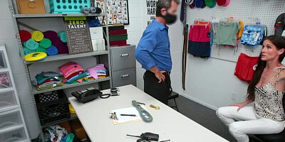 MILF is caught thieving and her only way out is by banging the cop