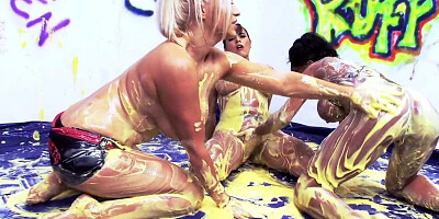 Sexy Babes Jamie Brooks, Paige Ashley, Christine Love Getting Wet And Messy!