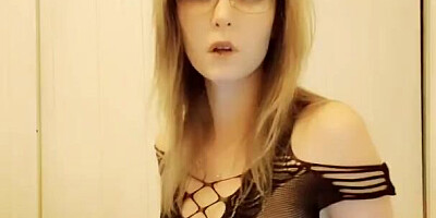 Busty MILF does strip dance show for her horny fans