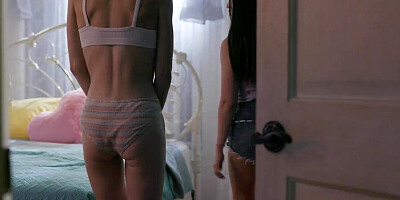 Jane Wilde & Jessie Saint enjoy in hot lesbian romance