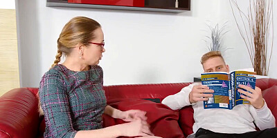 TUTOR4K. Heartbreaker fucks physics tutor's shaved pussy on red couch