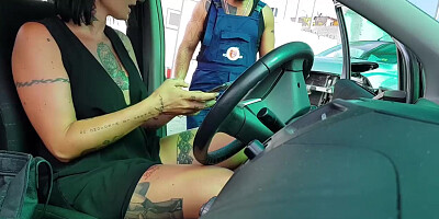 Milf is fucked by her mechanic