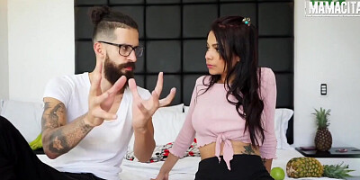 Amateur Latina Mila Garcia Knows How To Satisfy A Cock - CARNE DEL MERCADO