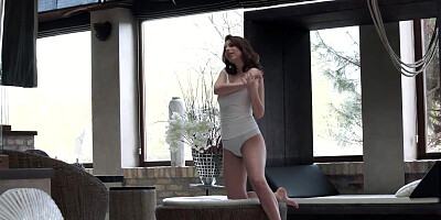 Brunette all natural beauty begins the day with sucking and banging her young boyfriend