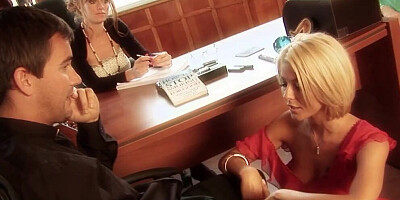 Slutty secretaries are having a foursome with their lucky co-worker