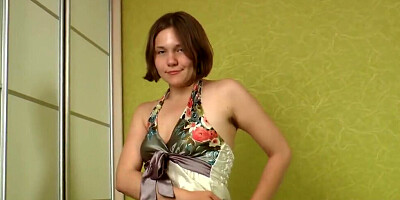 Clarissa strips and masturbates to orgasm in a solo vid