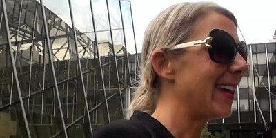 French MILF Jenny agrees to fuck on the camera for some money