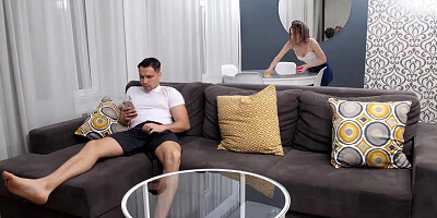 SISPORN. Girl stops cleaning house for sake of being scored by stepbro