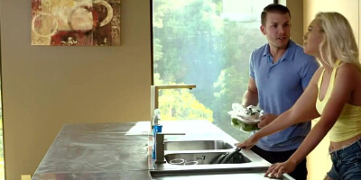 Yoga pants rip & tear for lyra law