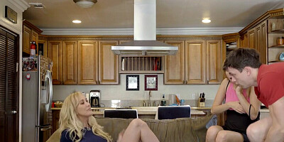 Brandi Love & Carolina Sweets are sharing Alex D in a threesome