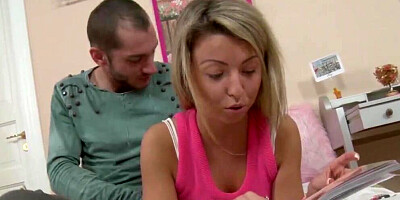 Bubbly Butt Teeen Rides A DIck Like The Older Girls