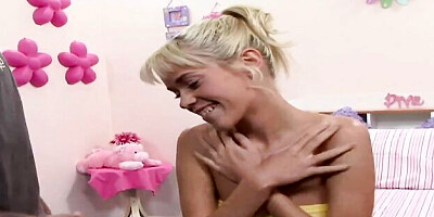 Girlie's ass fuck scene