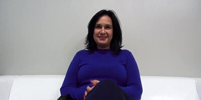 Curvy mature lady gets naked and naughty on the casting