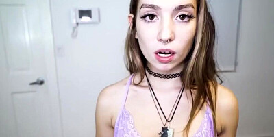 Perv Bro Peeps on his Horny Stepsister Bailey Base while she Enjoys herself
