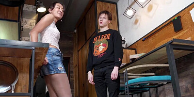 Wife Orders Pizza When Hubby Is Away And Fucks Pizza Boy In Her Pantyhose