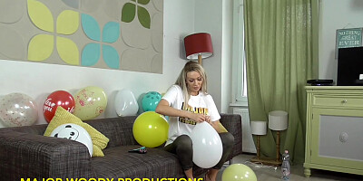 BTS NON POPPING WITH THE SEXY BIG BOOBS AMBER JAYNE