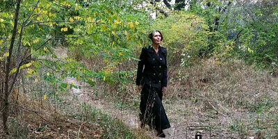 Naughty mature lady Lukerya loves to flash her ass and tits